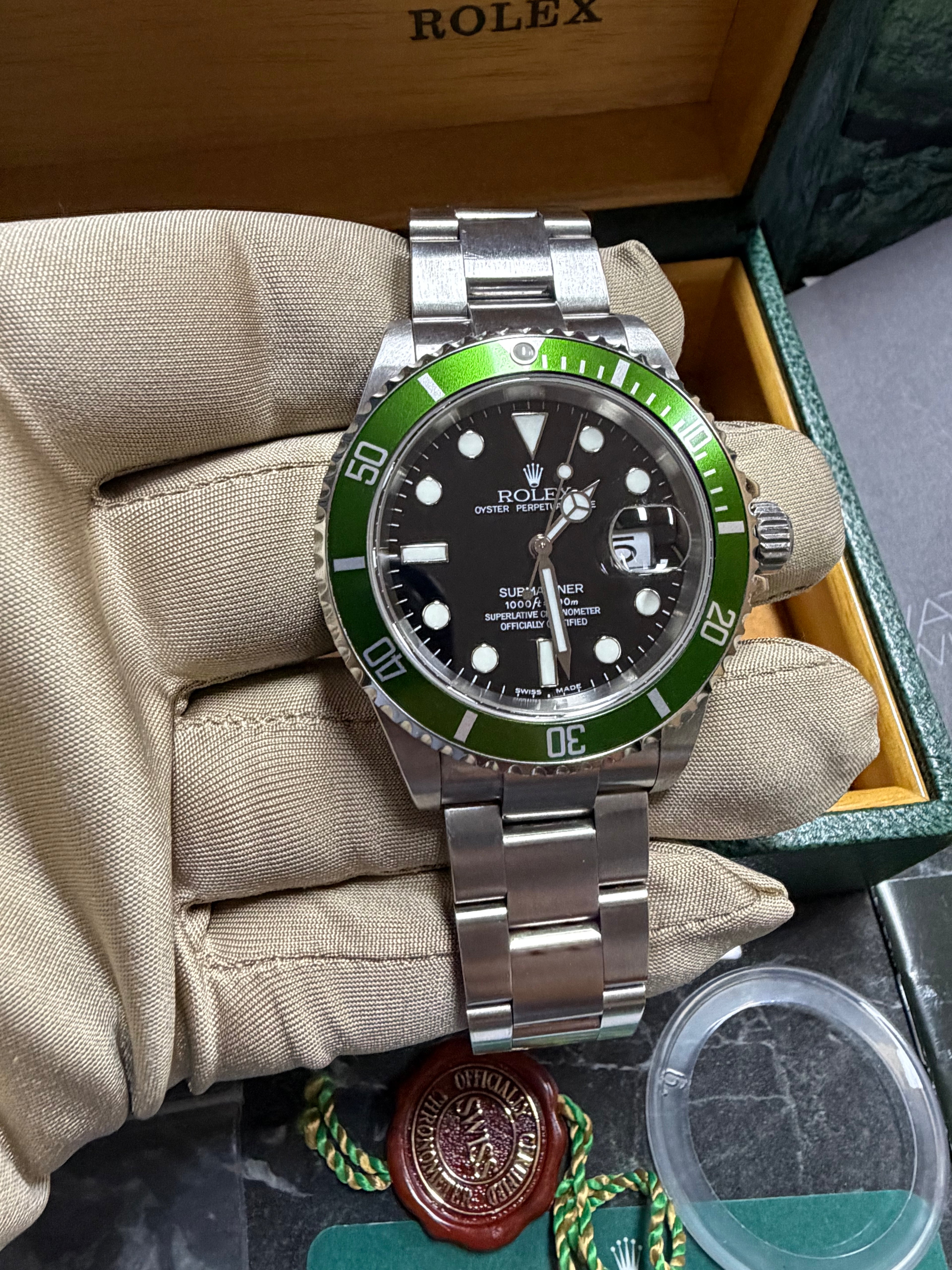Rolex Submariner 16610LV Kermit Flat 4