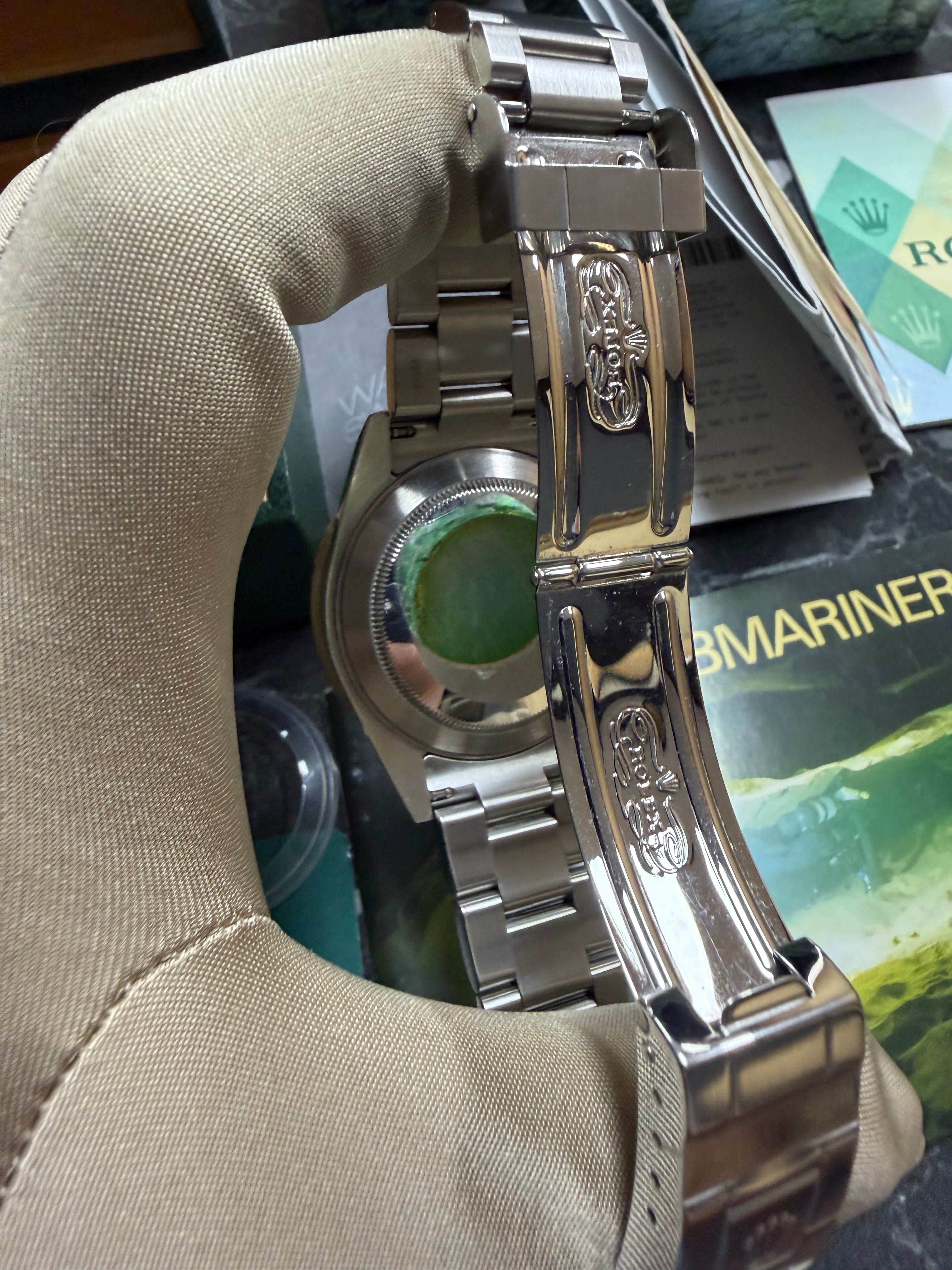Rolex Submariner 16610LV Kermit Flat 4