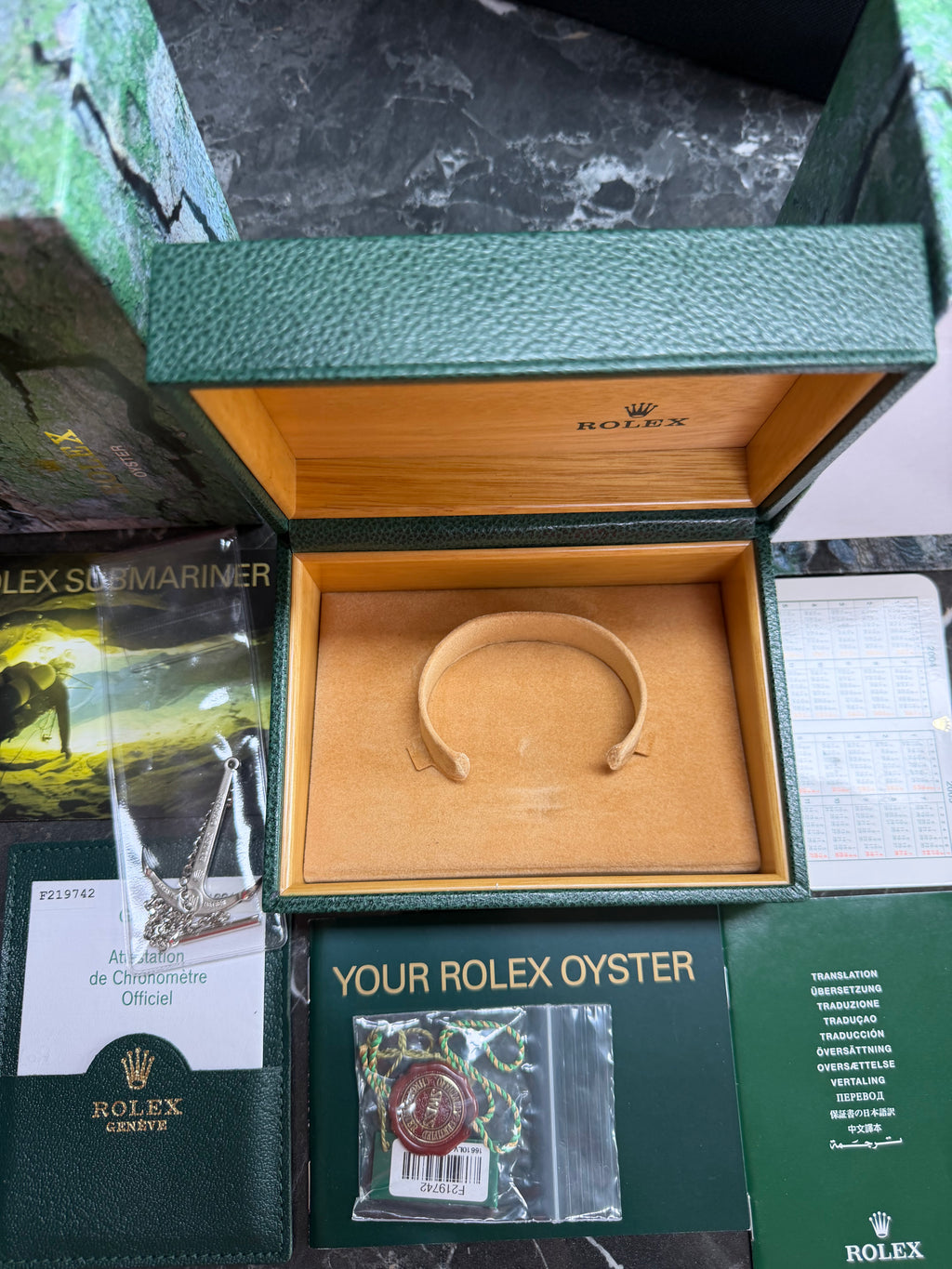 Rolex Submariner 16610LV Kermit Flat 4 - 2004