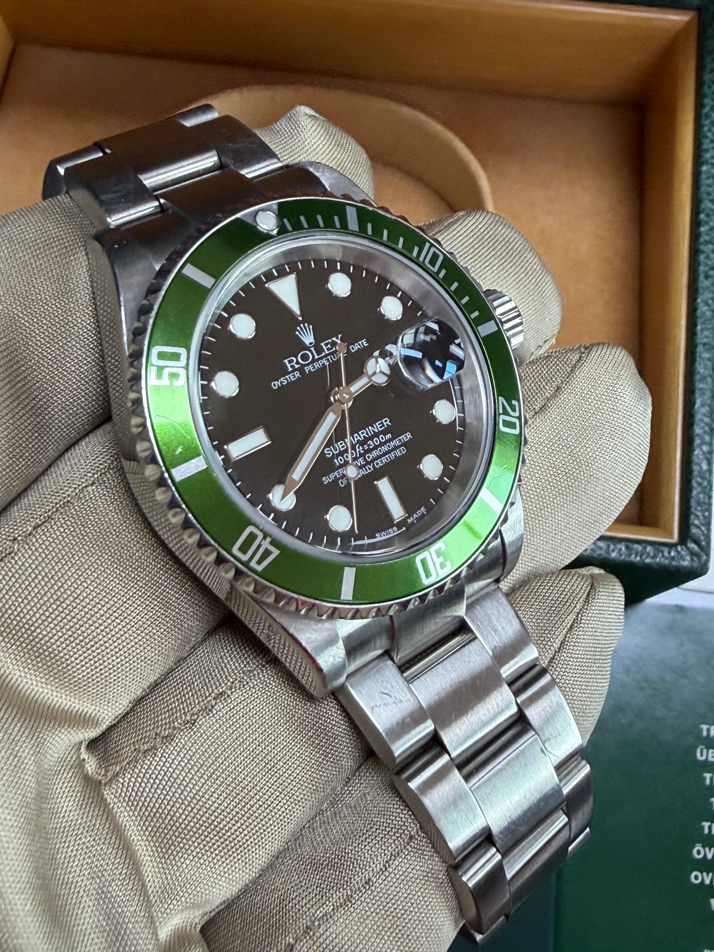 Rolex Submariner 16610LV Kermit Flat 4 - 2004