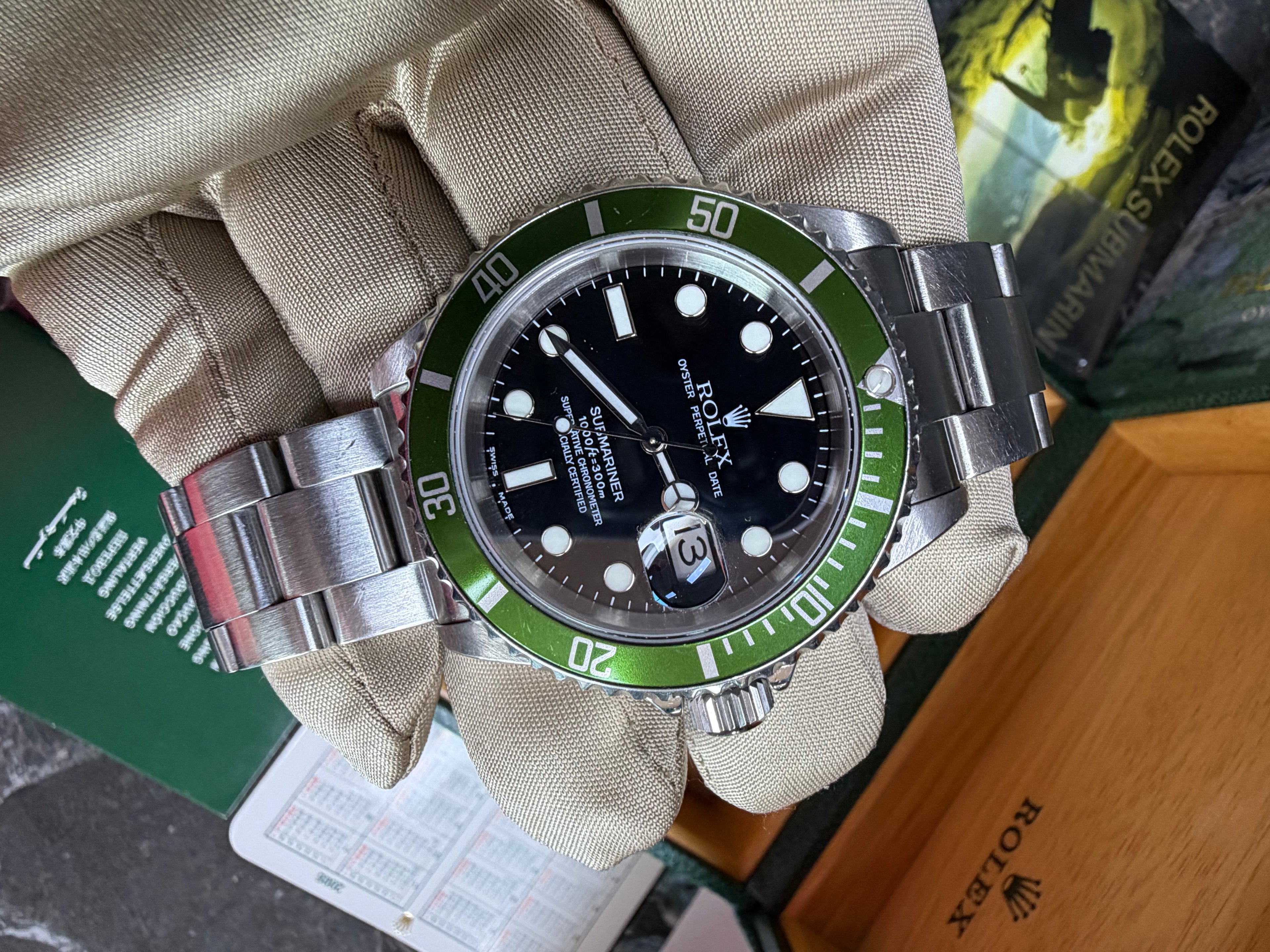 Rolex Submariner 16610LV Kermit Flat 4 - 2004